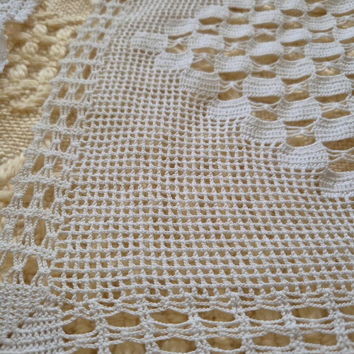 Handmade crochet table linens set of 6, like new, white and other colors