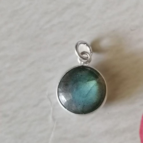 Silver 925 pendant with natural labradorite, new