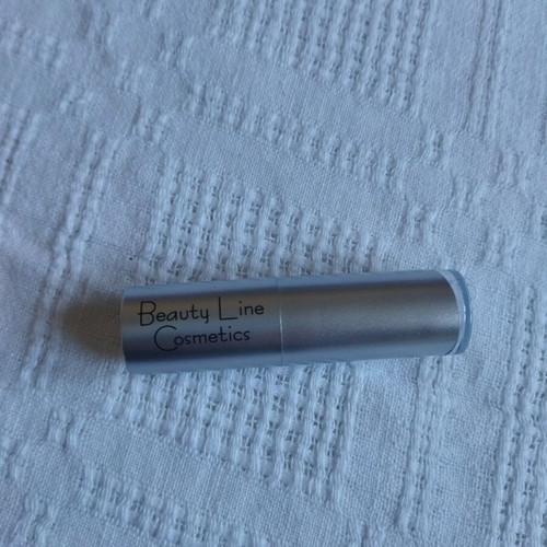 Dust and Cream lipstick new, fuchsia-red color