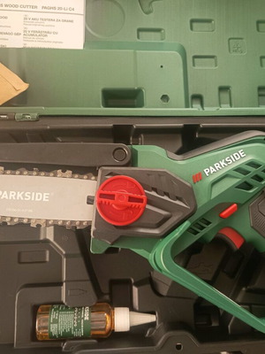 Акумулаторен резачка за клони 20V нов с допълнителна верига и масло