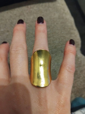 Ring like new, gold-colored
