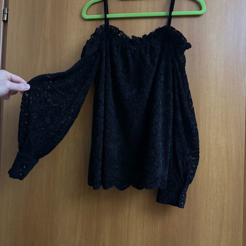 Velvet blouse with sleeves and buttons, new, black, size M