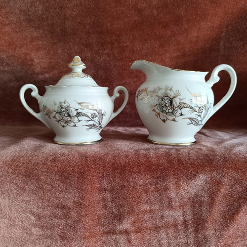 Hutschenreuther tea set for 6 people, German porcelain, like new, ivoire with gold motifs