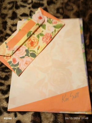 Used correspondence, 1 folder with sheet per set