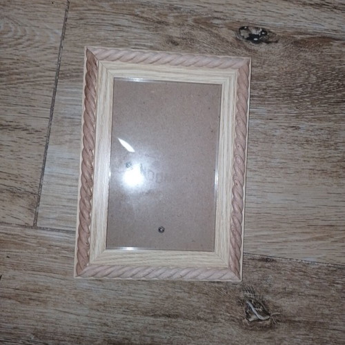 Set of wooden photo frames 15x18 & 13x18 like new