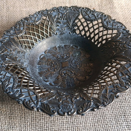 Vintage Italian Ornate Brass Bowl used, decorative centerpiece