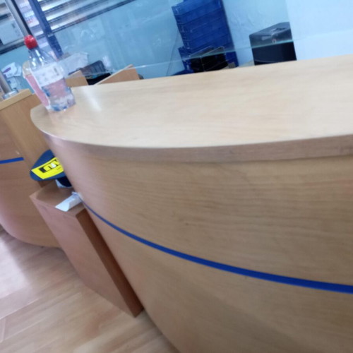 Protective Glass Panels like new with 2 workbenches included