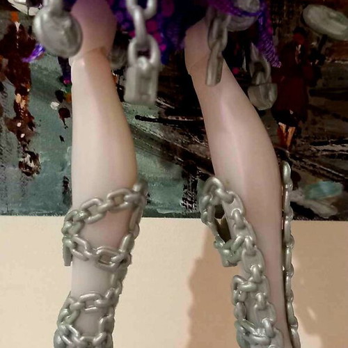 Monster High Spectra Vondergeist "Haunted" doll like new