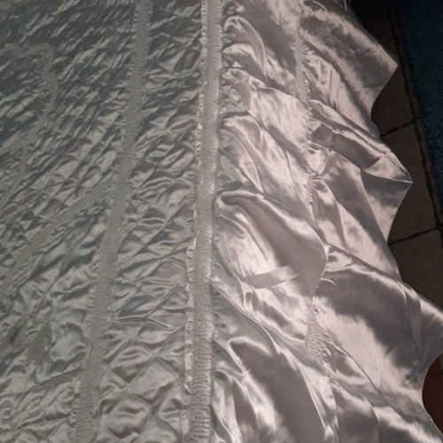 Kentia double quilt used with two cotton satin pillowcases