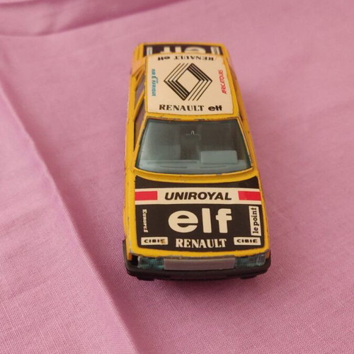 Burago Renault 9 Rally 1/43 used die cast metal model car