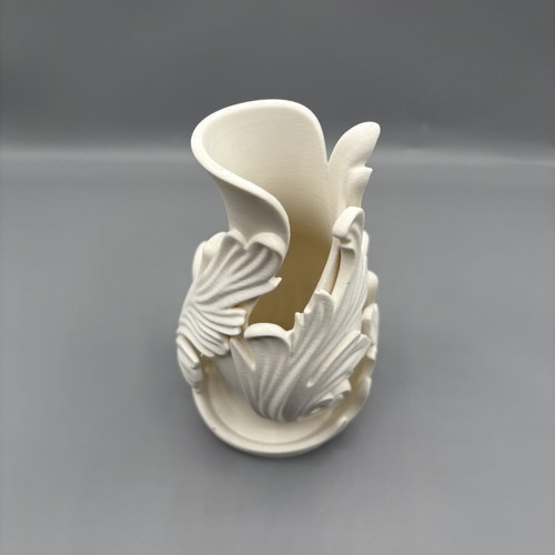 Decorative vase Baroque design with embossed acanthus leaves