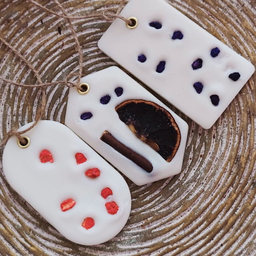 Handmade aromatic tablets for wardrobe with white musk scent