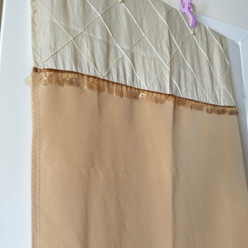 Curtain set 1.40x2.20 meters with decorative details, satin quality