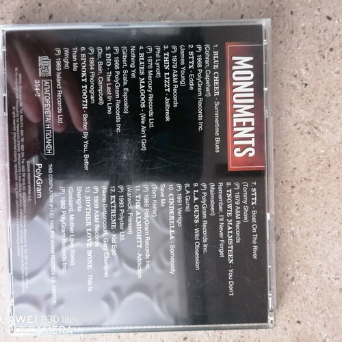 Monuments CD like new, rock