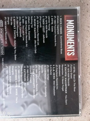 Monuments CD like new, rock