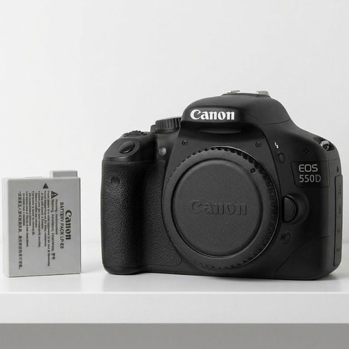 Canon EOS 550D DSLR Camera body like new