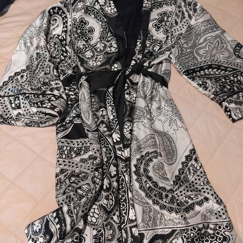 Zara kimono satin texture small size like new with belt