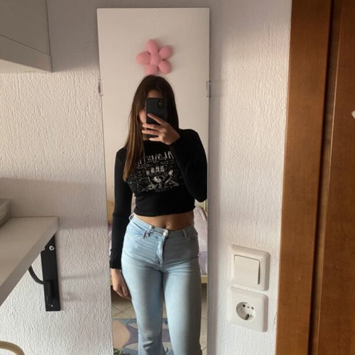 Pull & Bear black long-sleeve top like new with white details