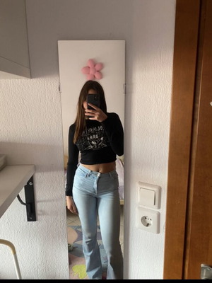Pull & Bear black long-sleeve top like new with white details