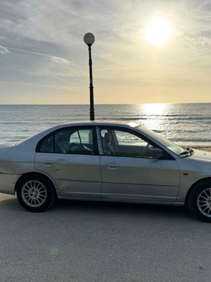 Honda Civic 1600 cc 2002 used sedan with manual transmission