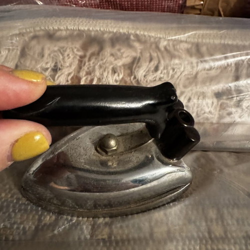 Miniature iron very old used