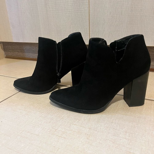 Migato ankle boots used black with 9cm heel, size 38