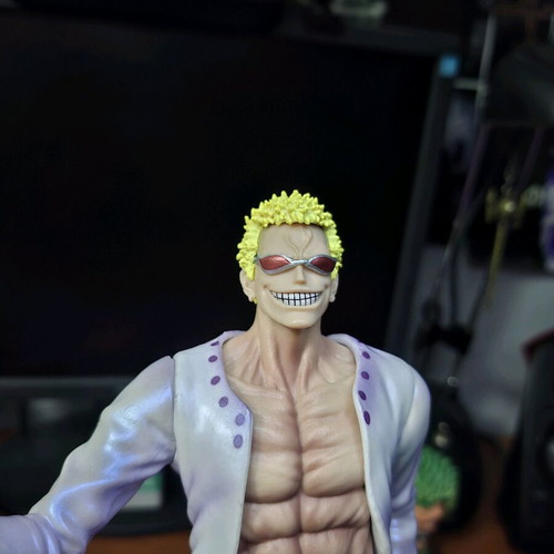 Donquixote Doflamingo figure 30 cm like new, One Piece anime