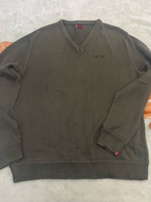 Levi’s cotton sweater XL used, olive green