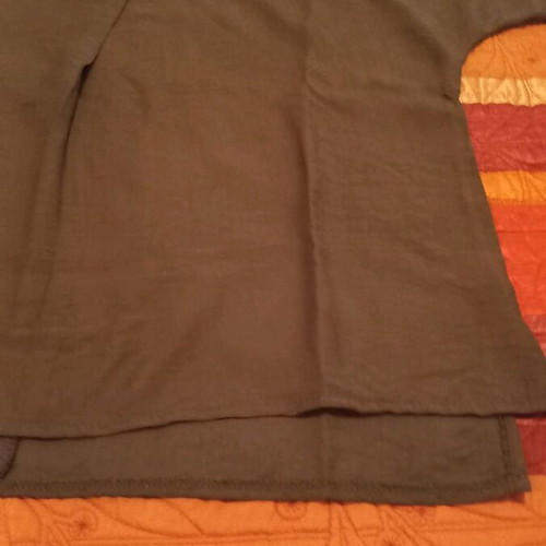Women's blouse in olive color like new, size L