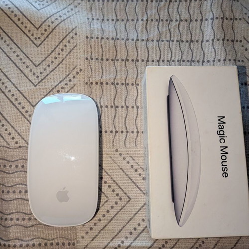 MacBook M3 Air 2024 laptop, 256GB SSD, 16GB RAM, 15.3 inch