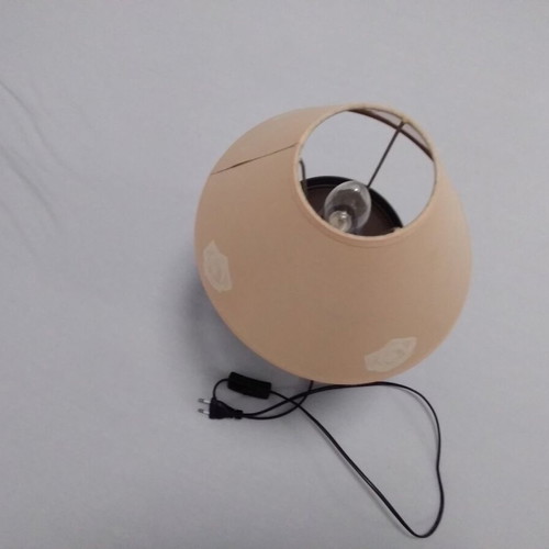 Desk lamp refurbished from 5-liter beer keg