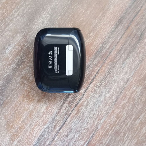 Wireless earbuds new, never used
