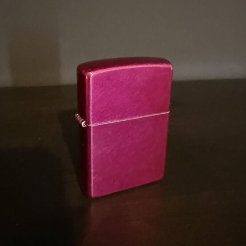 Zippo Burgundy Red lighter USA 2008 like new