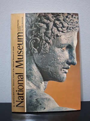 National Museum Illustrated Guide book like new