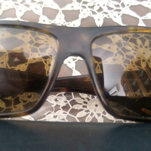 Gant sunglasses used, brown frame with polarized lenses