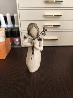 Willow Tree figurine like new