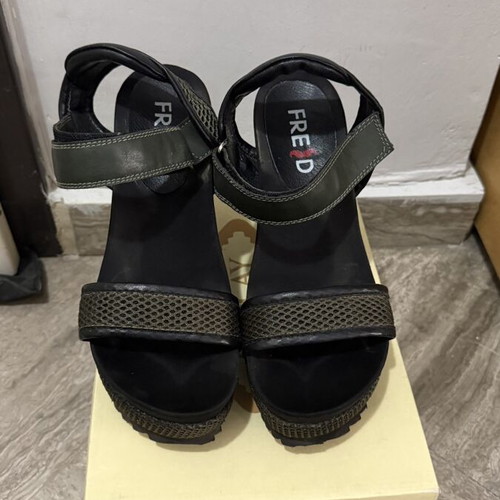 Fred platform sandals used, black leather sole, green mesh straps, size 38