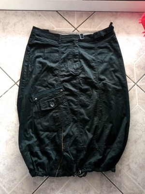 Mat Y2k black skirt like new with unique design and zippers midi