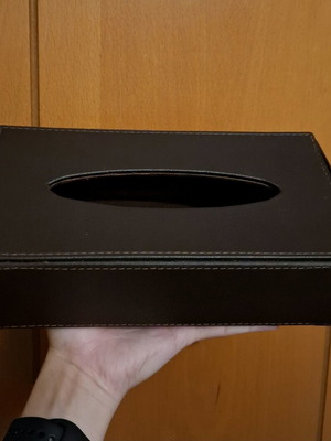 Leatherette tissue box used