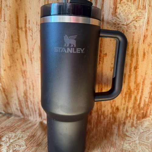 Stanley The Quencher H2.O FlowState Tumbler 1.18L Black new