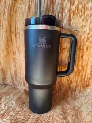 Stanley The Quencher H2.O FlowState Tumbler 1.18L Black new