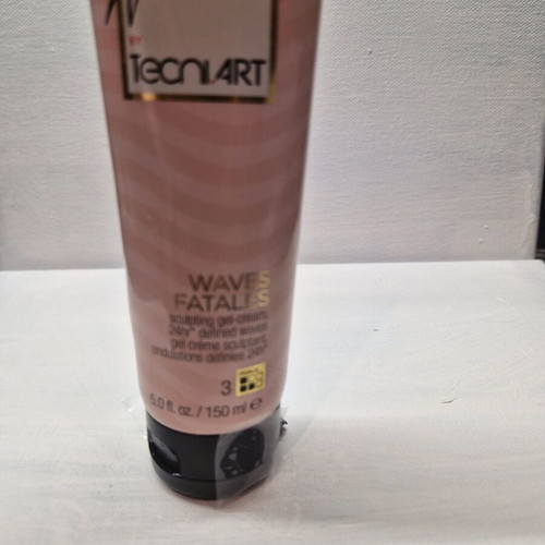 Loreal Hollywood Waves styling cream for wavy hair like new