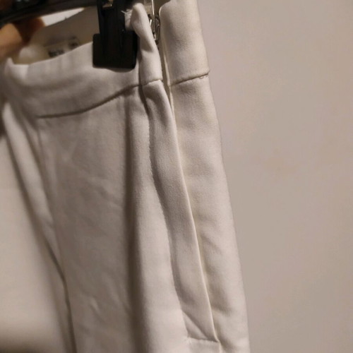 Λευκό παντελόνι γυναικείο Stradivarius σαν καινούργιο, μέγεθος 34