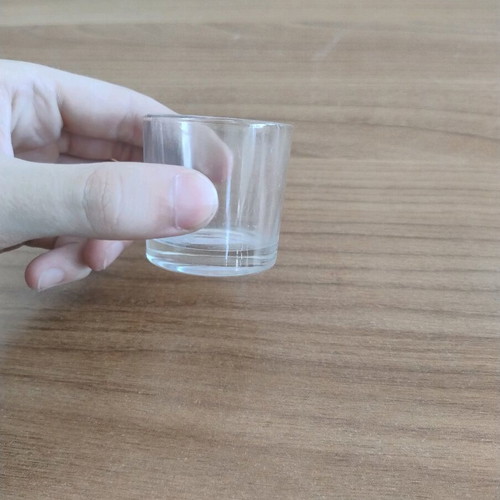 Small glass candle holder like new
