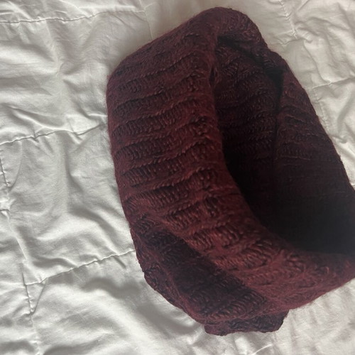 H&M Closed Scarf like new, burgundy