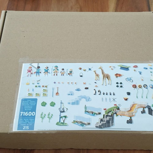 Playmobil 71600 Zoo set like new, almost complete