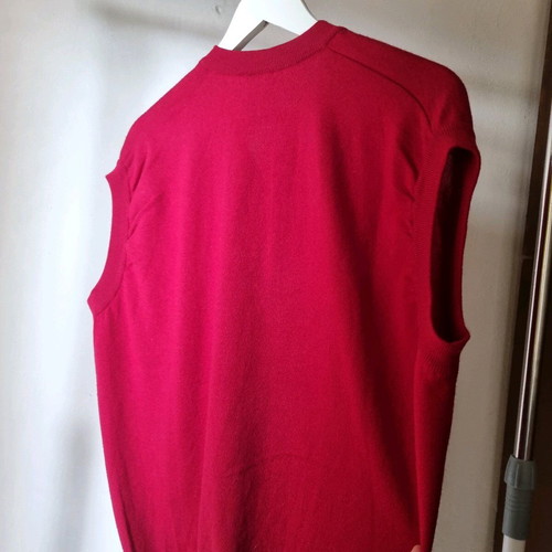 Wool Vest like new, red, size M/L, made in Italy