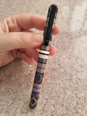 Daniel Hechter pen new