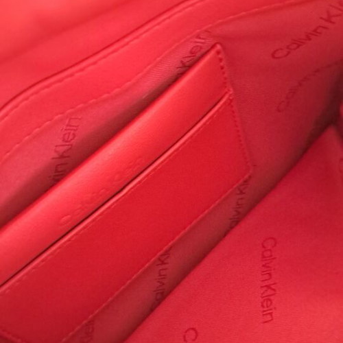 Calvin Klein Re-Lock Quilt Shoulder Bag red, like new