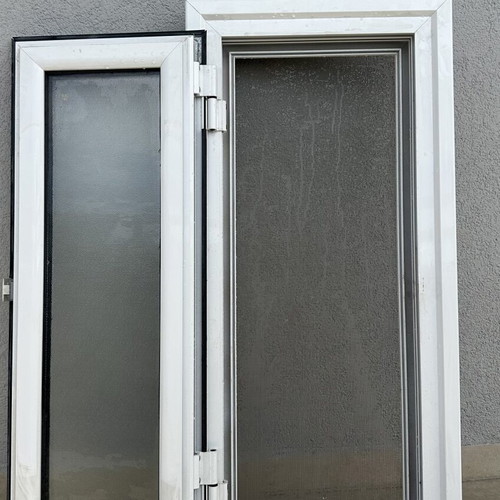 Aluminum bathroom window white with fixed screen like new
